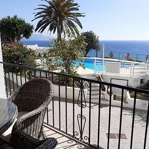 Tuhillo 1i Menyber Nerja